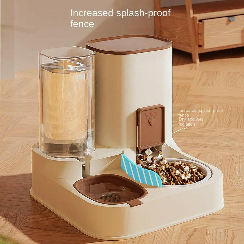 New Pet Cat Large Capacity Water Dispenser.