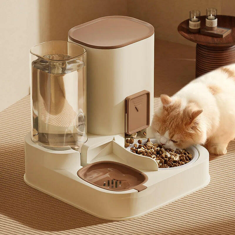 New Pet Cat Large Capacity Water Dispenser.
