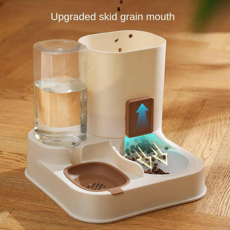 New Pet Cat Large Capacity Water Dispenser.